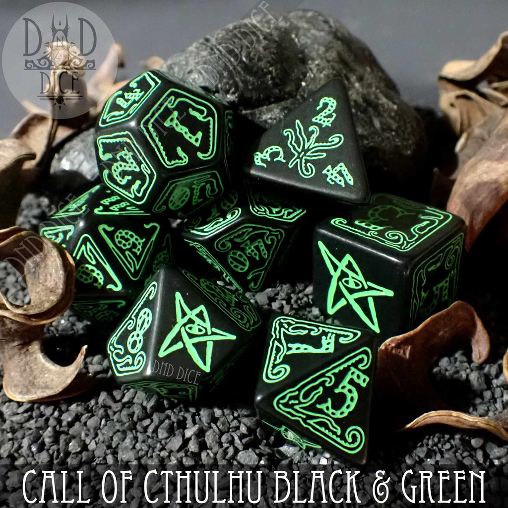 Q-Workshop Call of Cthulhu black and green 7-piece dice set engraved with tentacles and Elder Signs